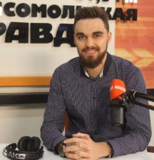 Виталий Денисов: Чтобы играть в хоккей, в коньках ходил до стадиона